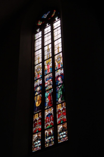 vitráže v kostele